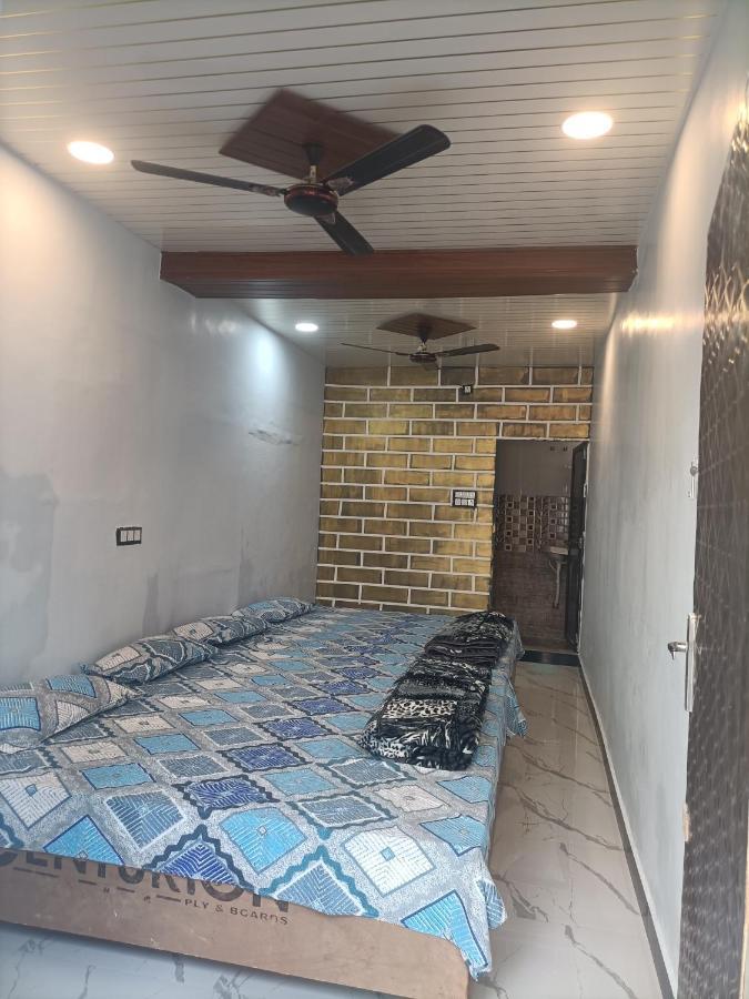 Shri Gamya Guest House Ujjain Ngoại thất bức ảnh